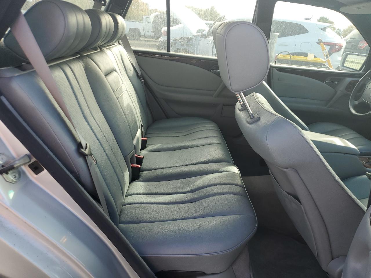 1998 MERCEDES-BENZ E-CLASS