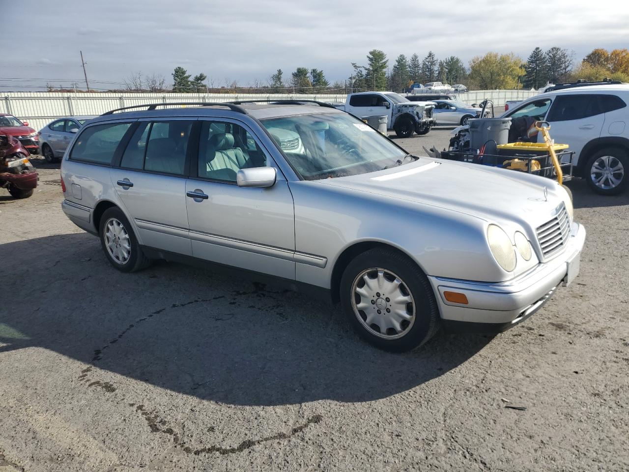 1998 MERCEDES-BENZ E-CLASS