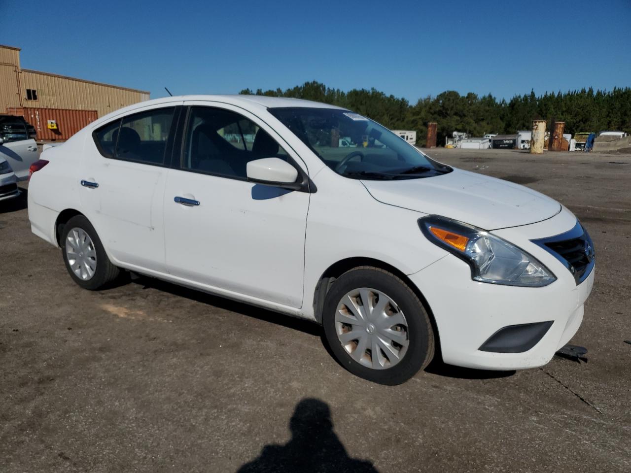 2018 NISSAN VERSA