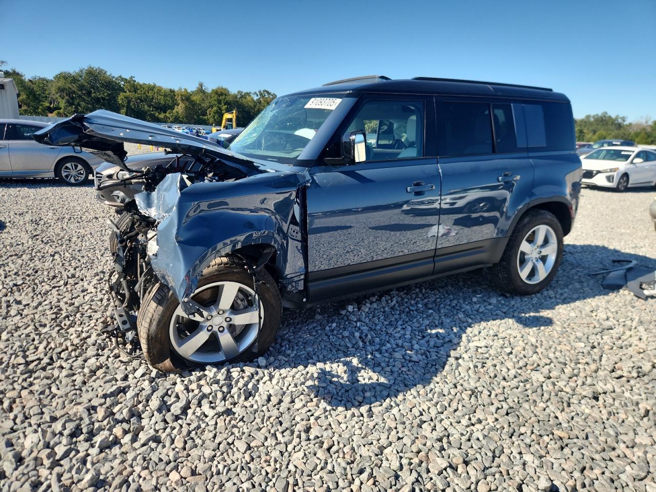 2025 LAND ROVER DEFENDER