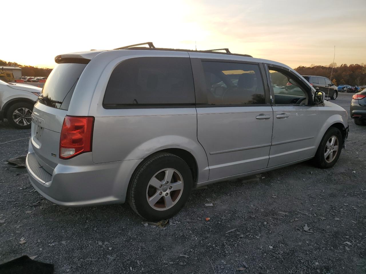 2011 DODGE CARAVAN