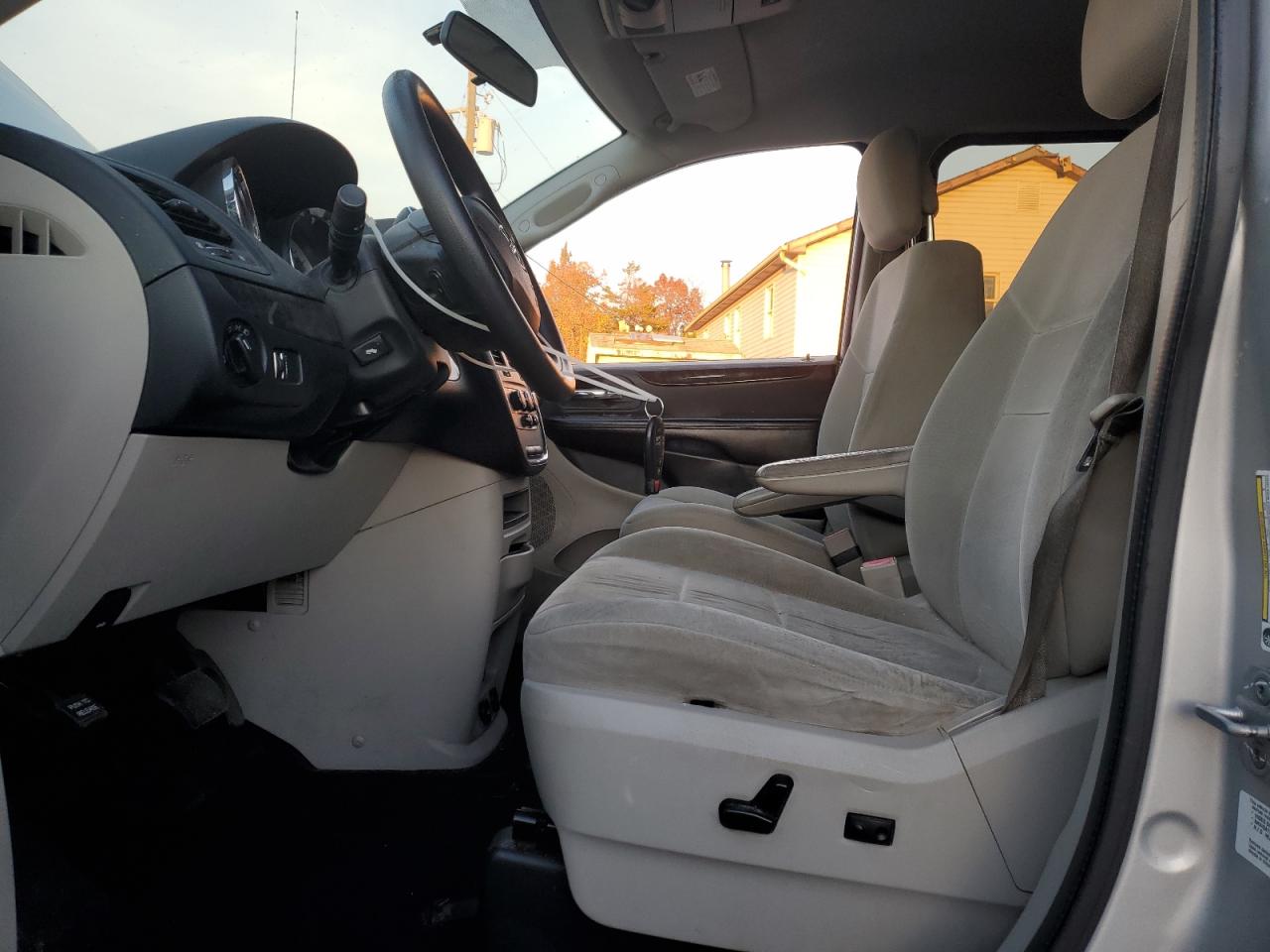 2011 DODGE CARAVAN