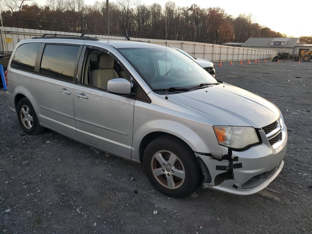 2011 DODGE CARAVAN