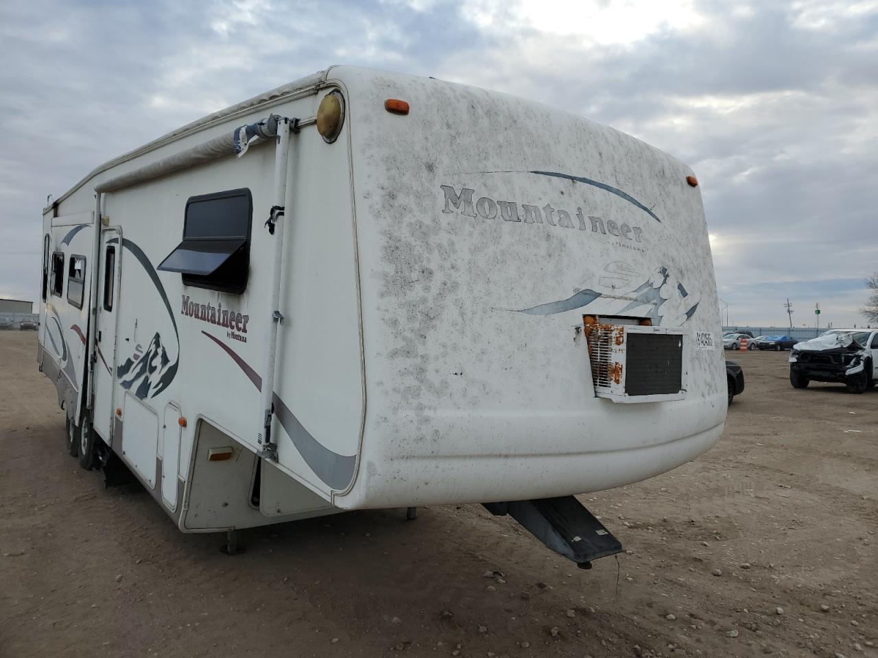 2004 UNKNOWN KEYSTONE R