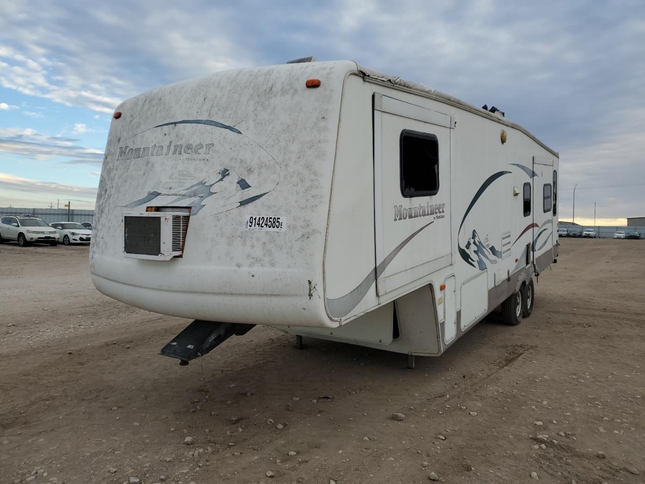 2004 UNKNOWN KEYSTONE R