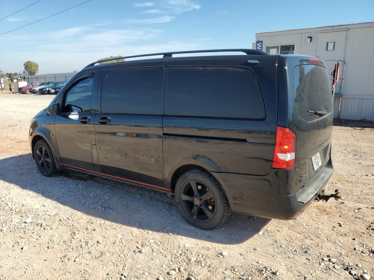 2016 MERCEDES BENZ METRIS