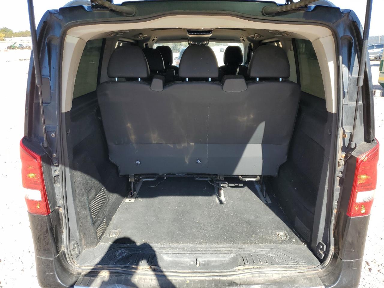 2016 MERCEDES BENZ METRIS