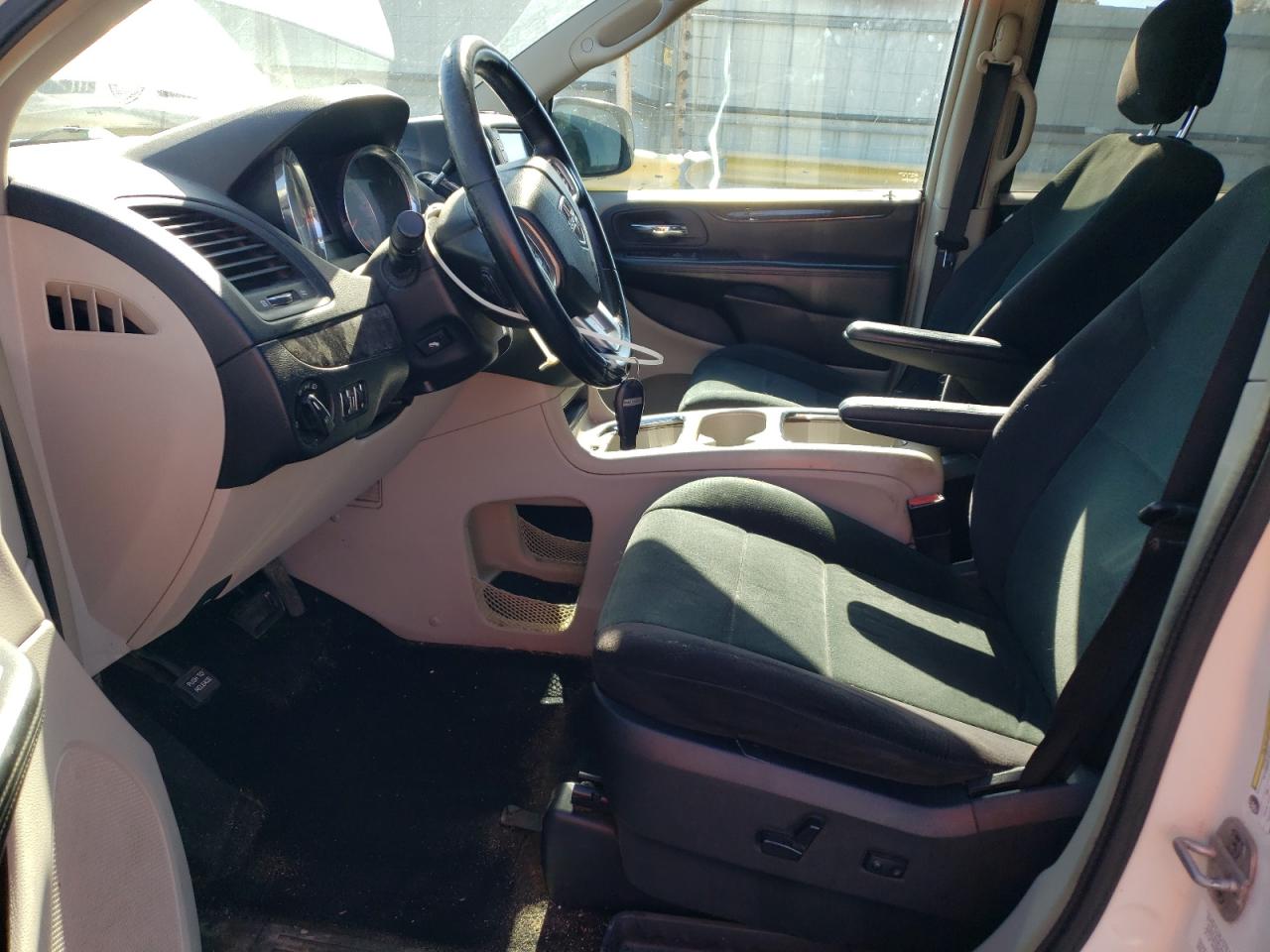 2011 DODGE CARAVAN