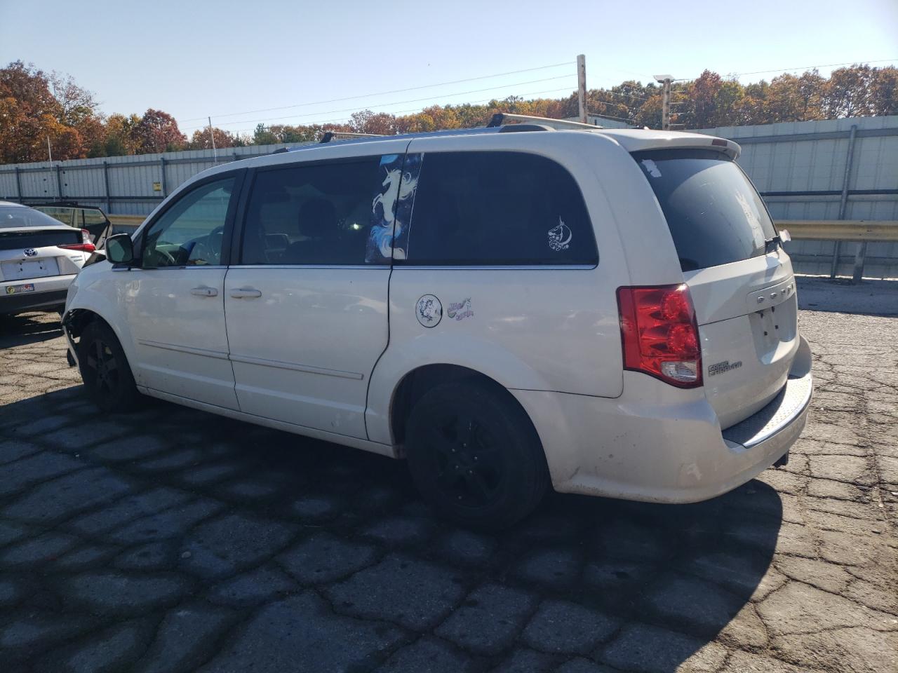 2011 DODGE CARAVAN