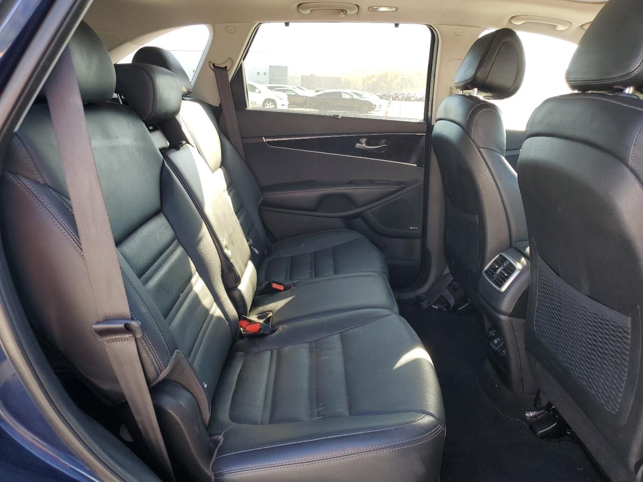2016 KIA SORENTO