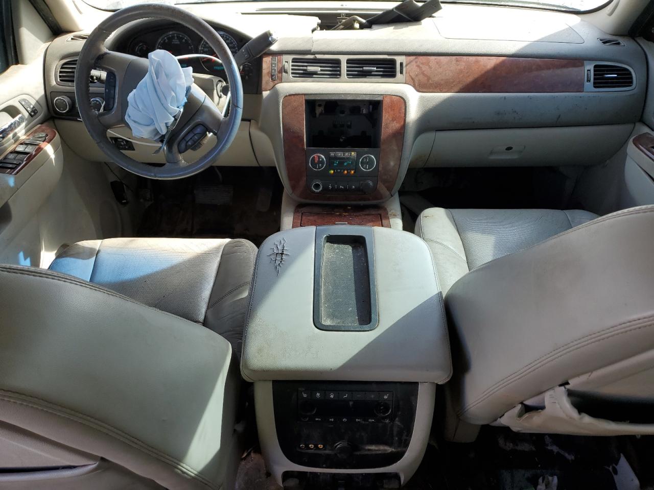 2011 CHEVROLET SUBURBAN