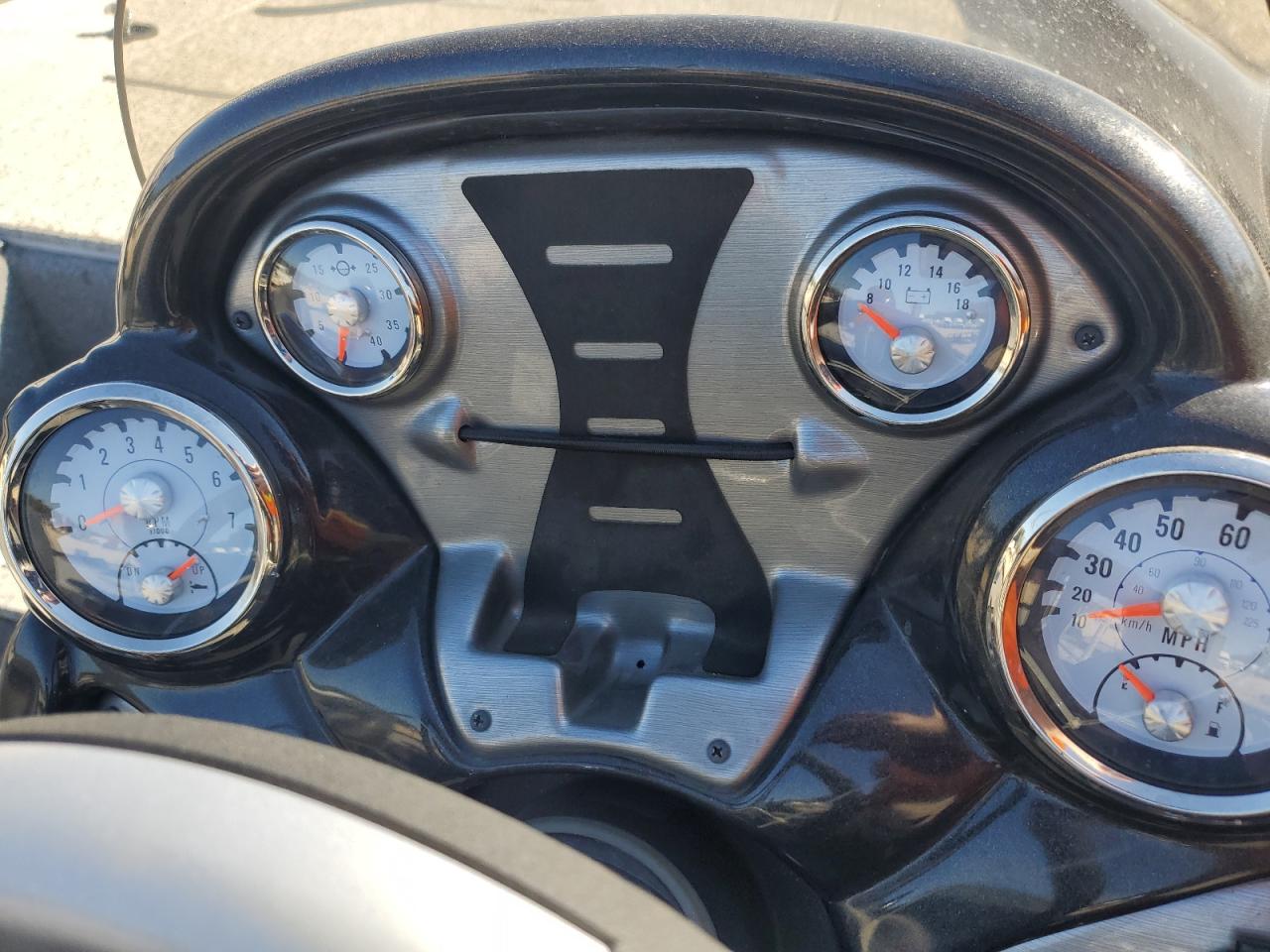 2024 TRACKER PRO
