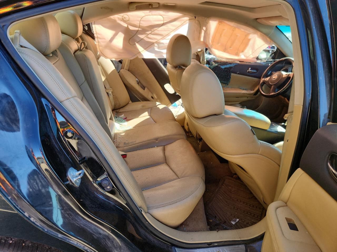2011 NISS MAXIMA