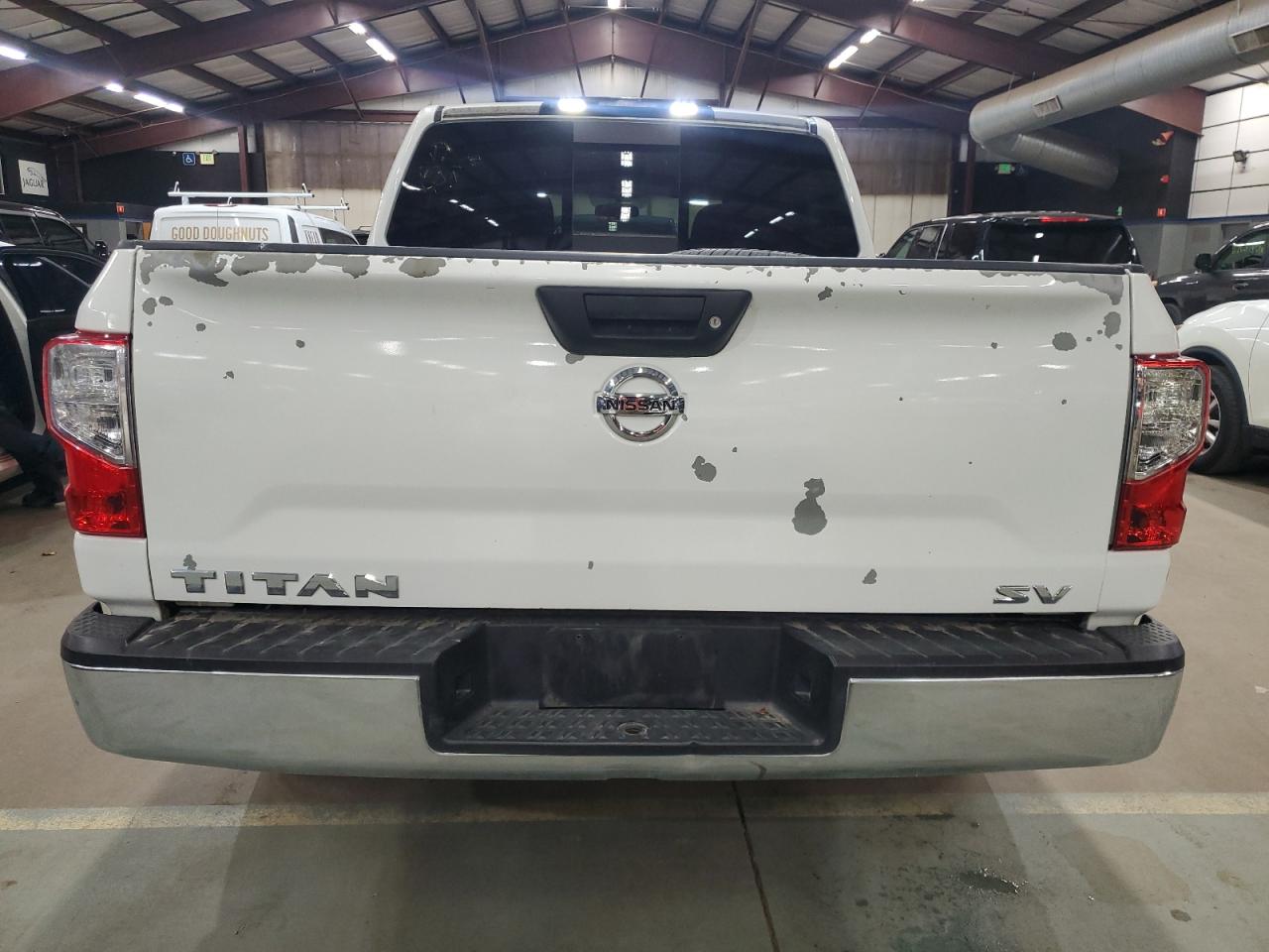2017 NISSAN TITAN
