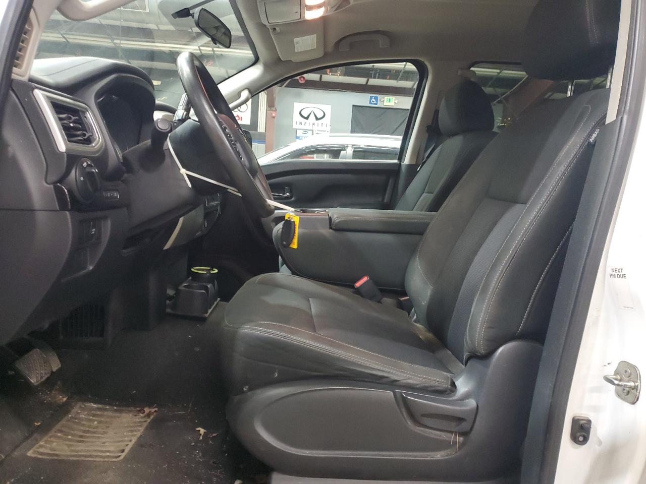 2017 NISSAN TITAN