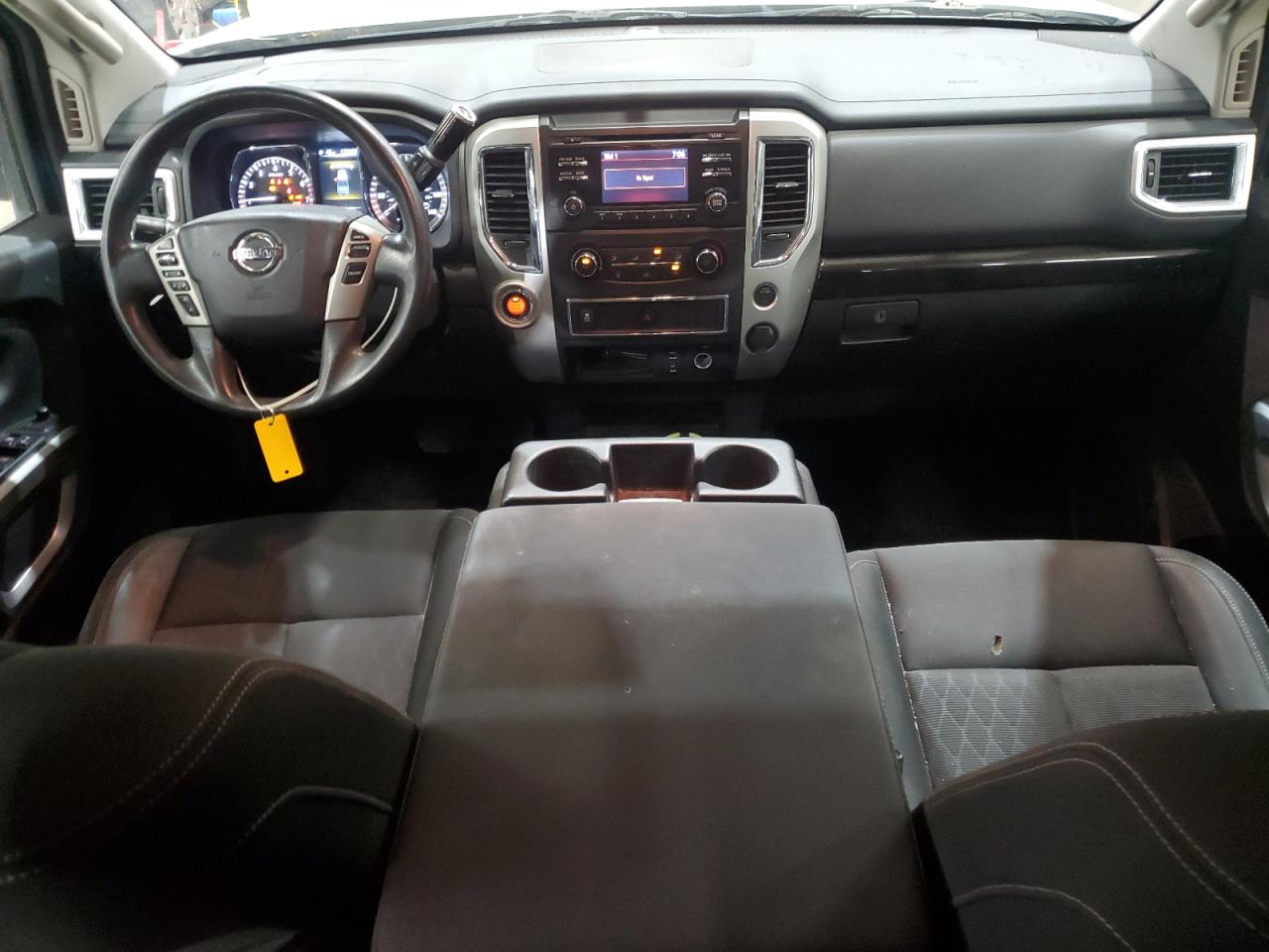 2017 NISSAN TITAN
