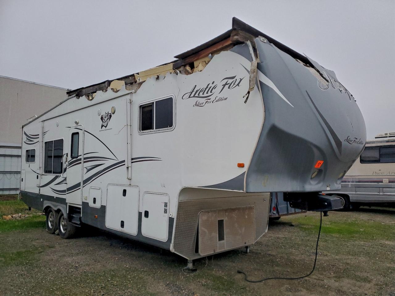 2014 NRTH ARTIC FOX