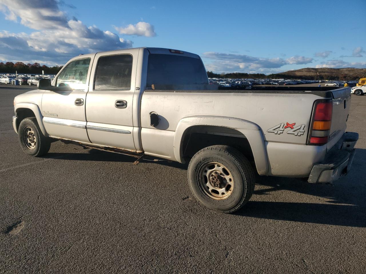 2005 GMC SIERRA