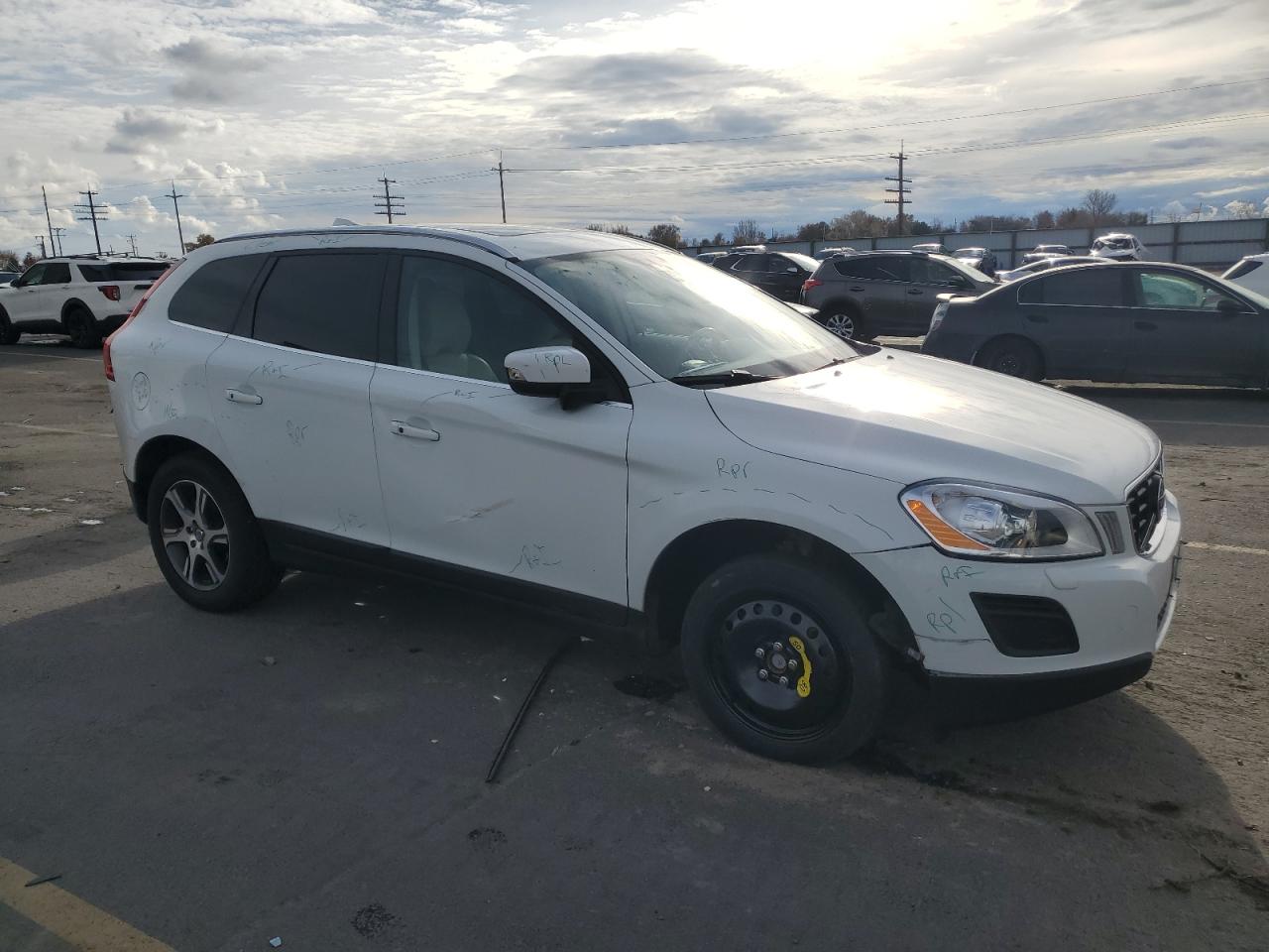 2013 VOLV XC60