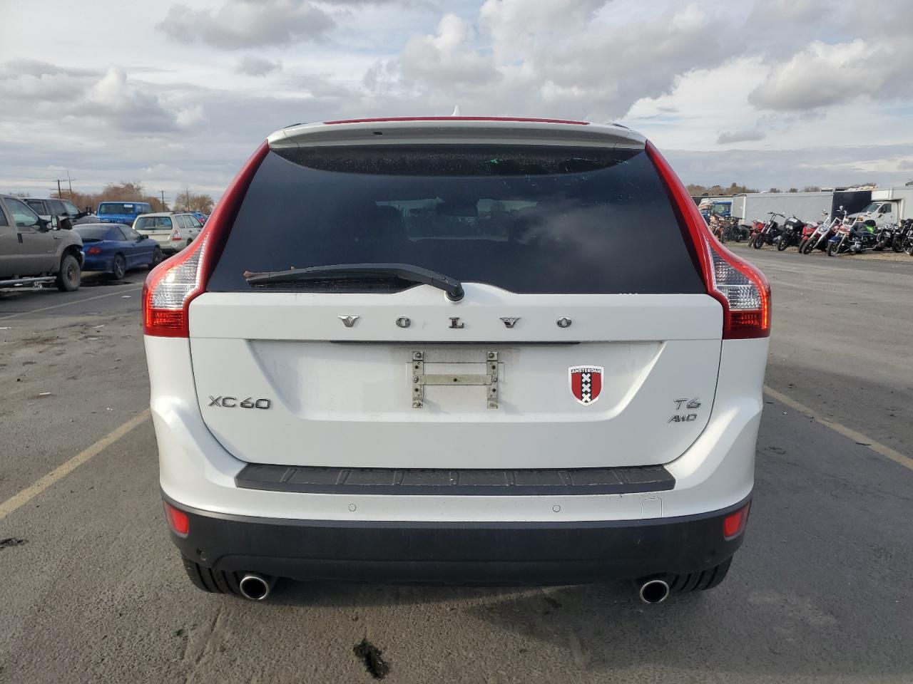 2013 VOLV XC60