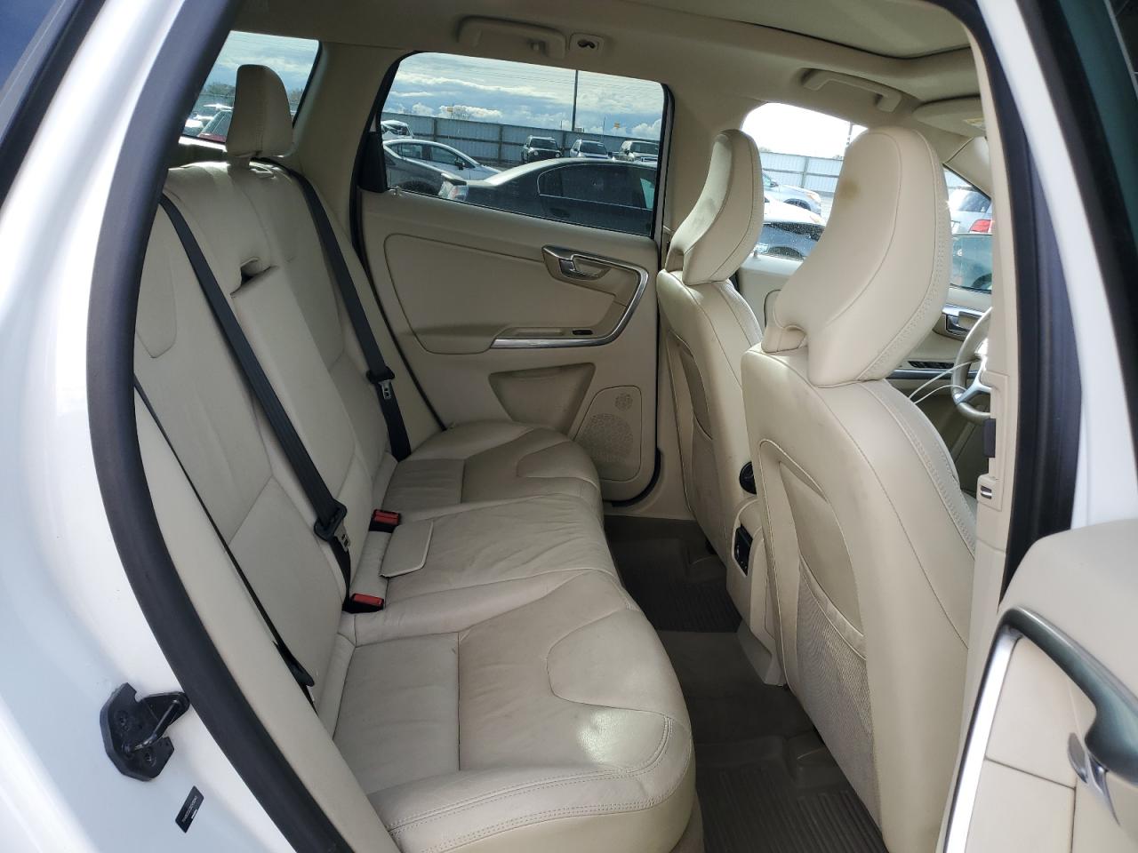 2013 VOLV XC60