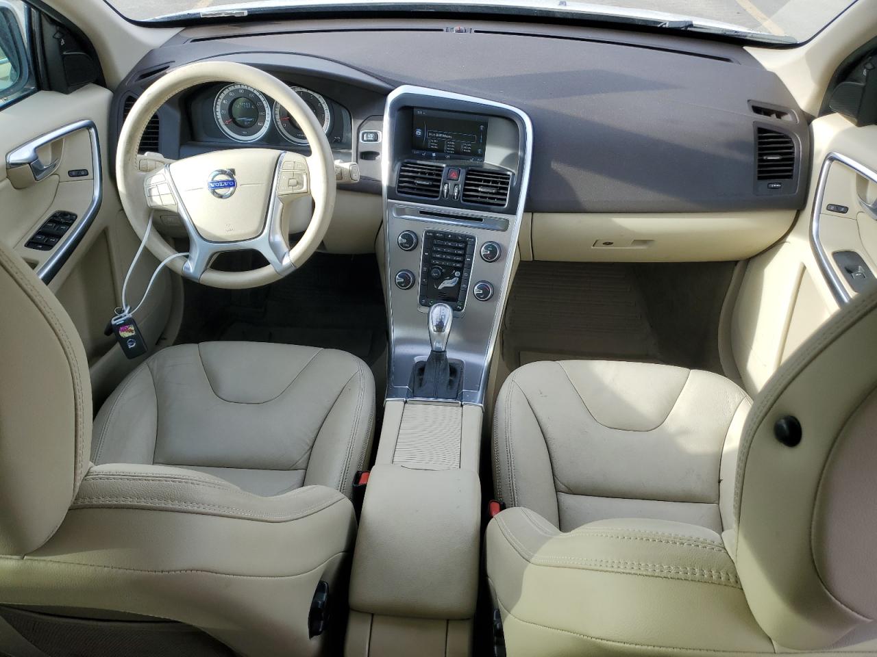 2013 VOLV XC60