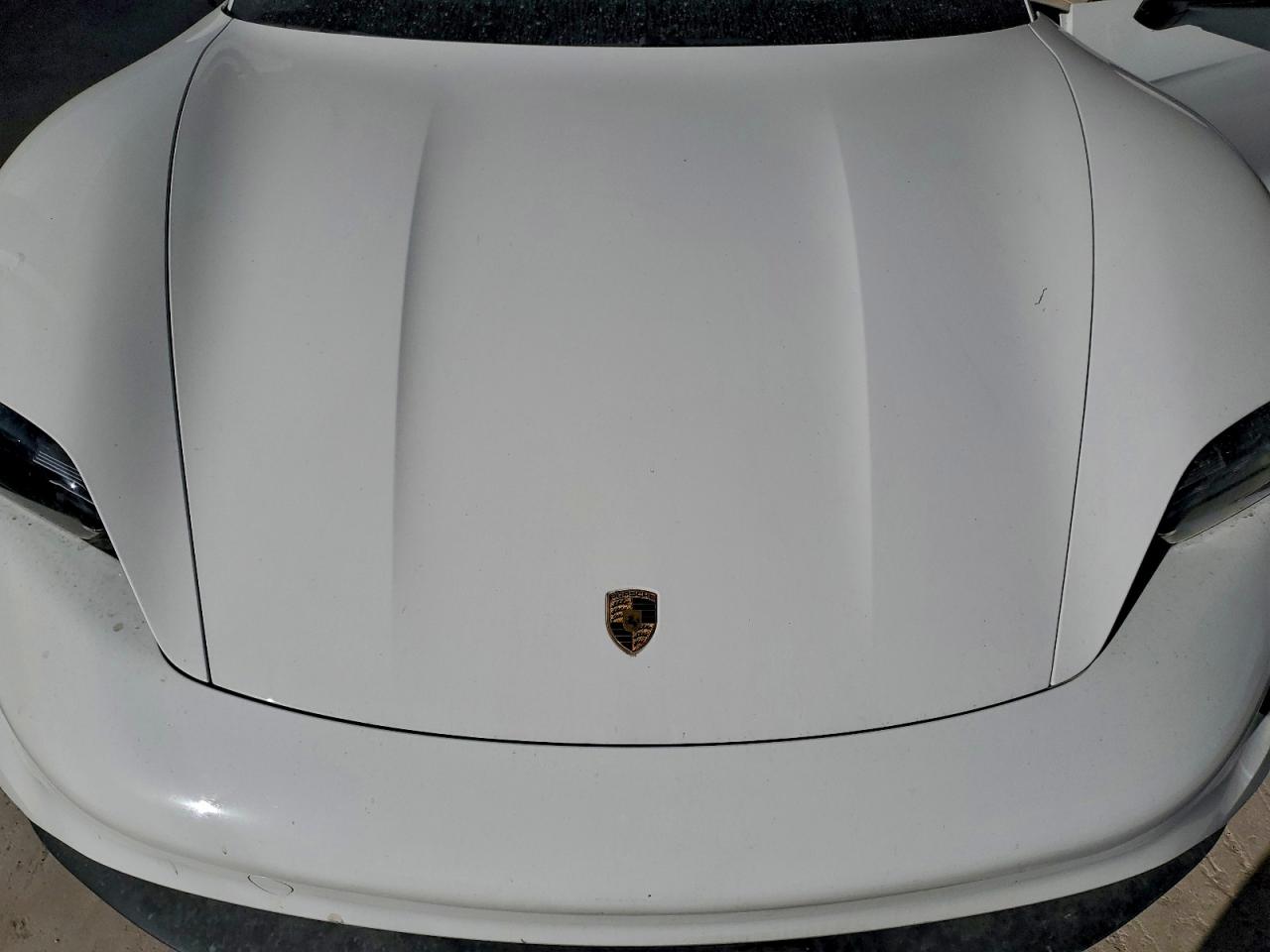 2022 PORSCHE TAYCAN