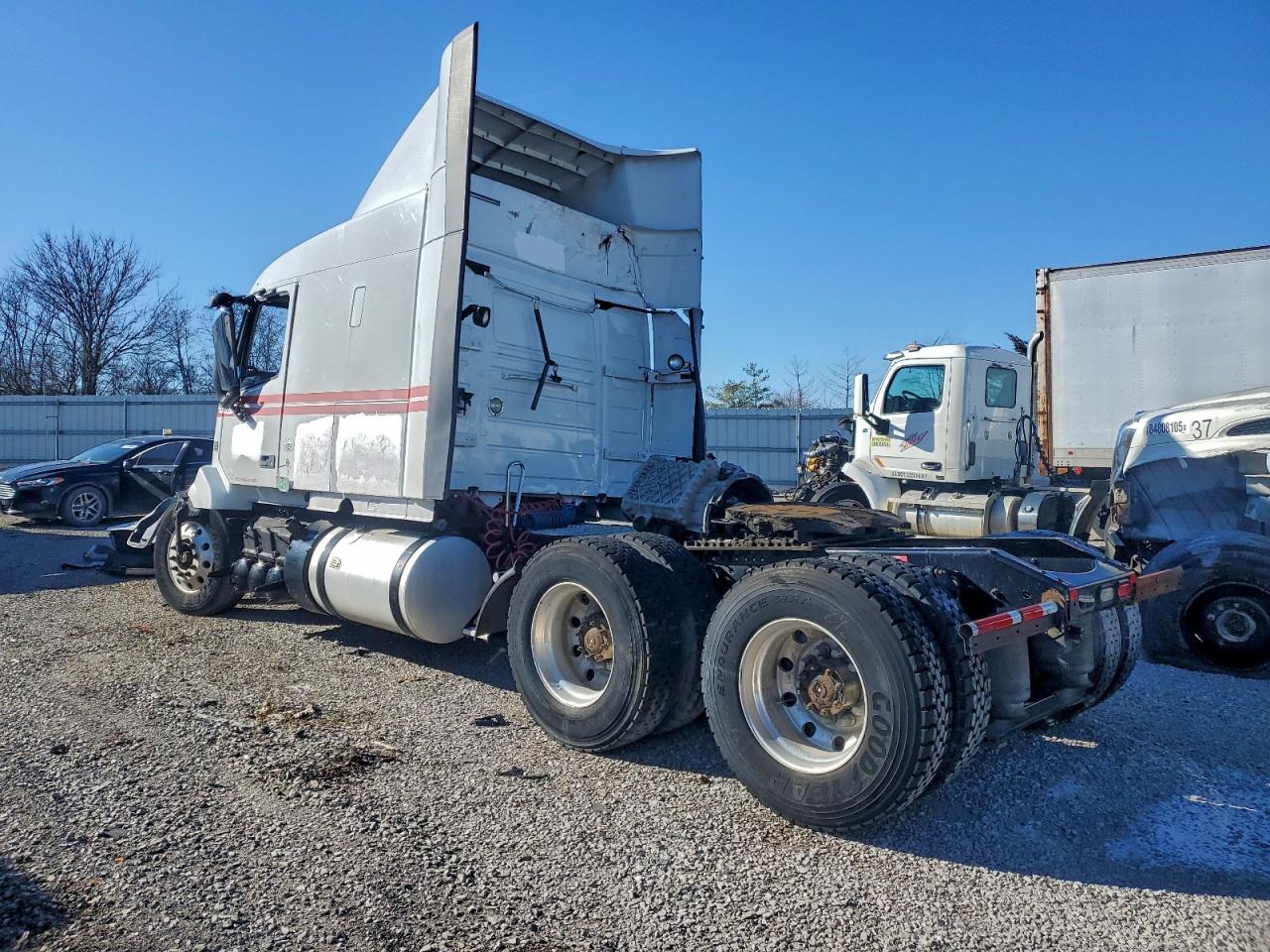 2017 VOLVO VN