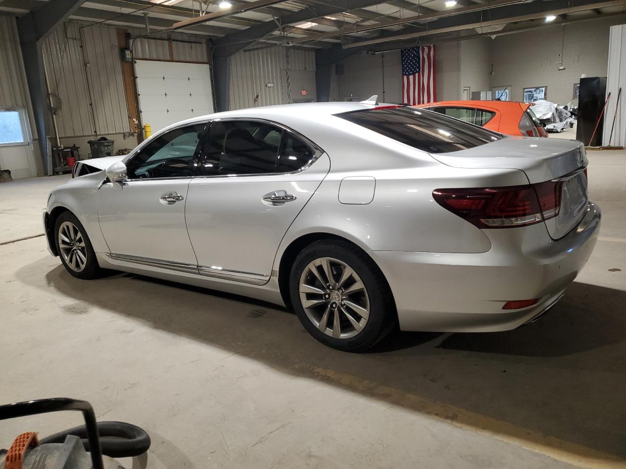 2013 LEXUS LS460