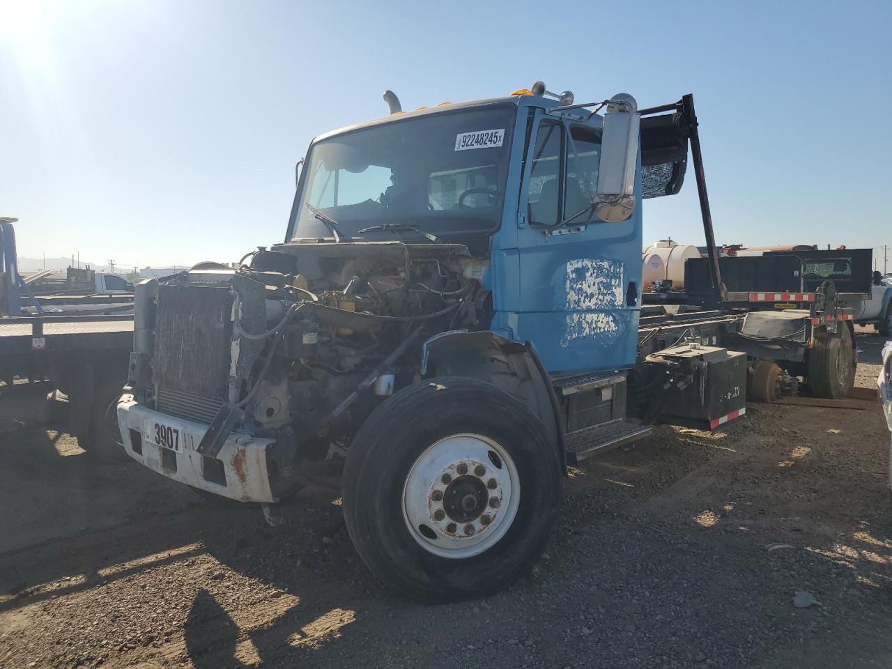 1999 FREIGHTLINER FL80 CHAS