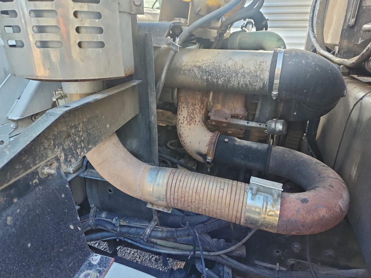 1999 VOLVO XPEDITOR