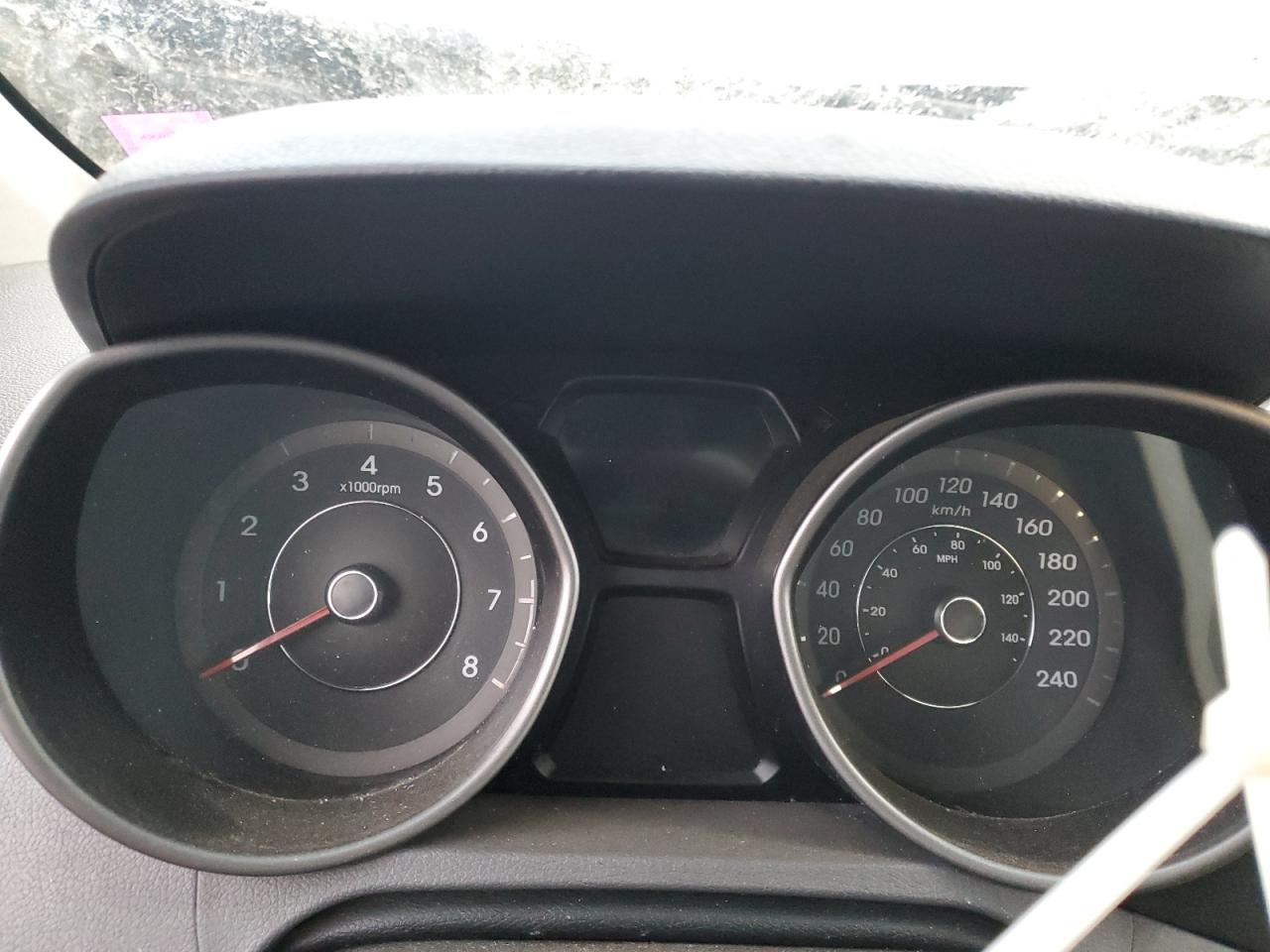 2013 HYUNDAI ELANTRA