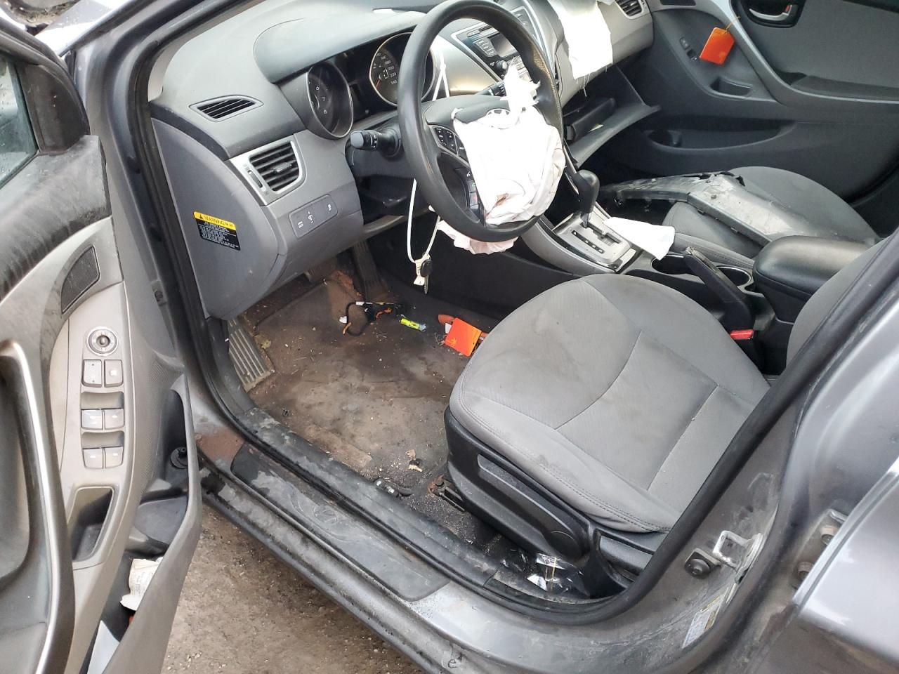 2013 HYUNDAI ELANTRA