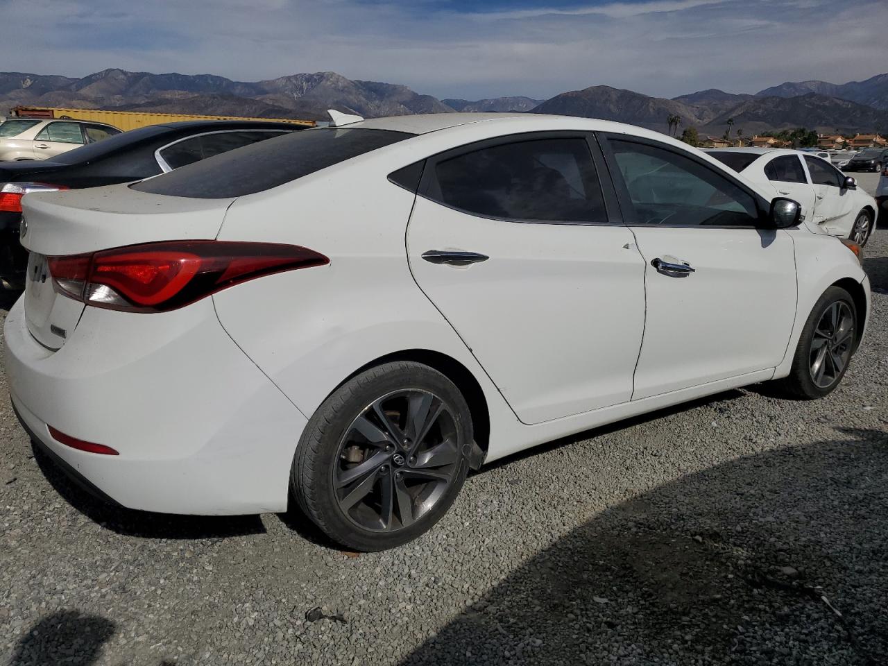 2014 HYUNDAI ELANTRA