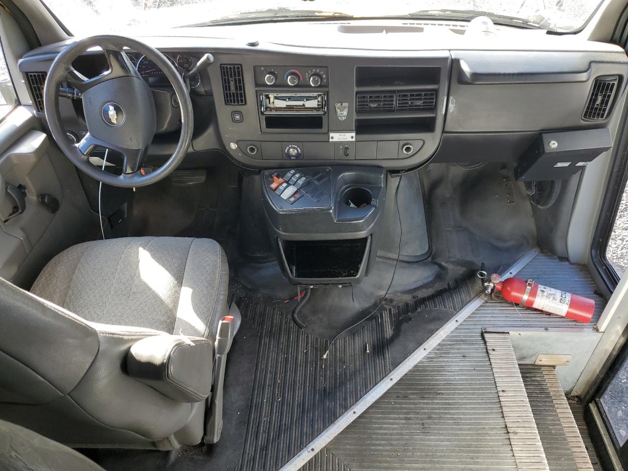 2011 CHEV EXPRESS