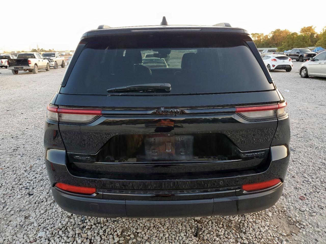 2024 JEEP CHEROKEE
