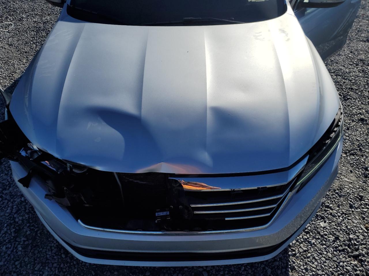 2021 VOLKSWAGEN PASSAT