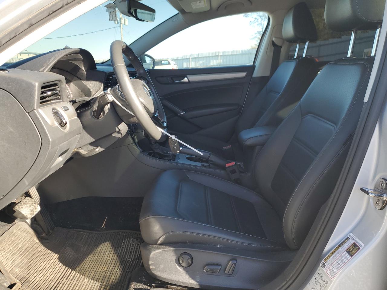 2021 VOLKSWAGEN PASSAT