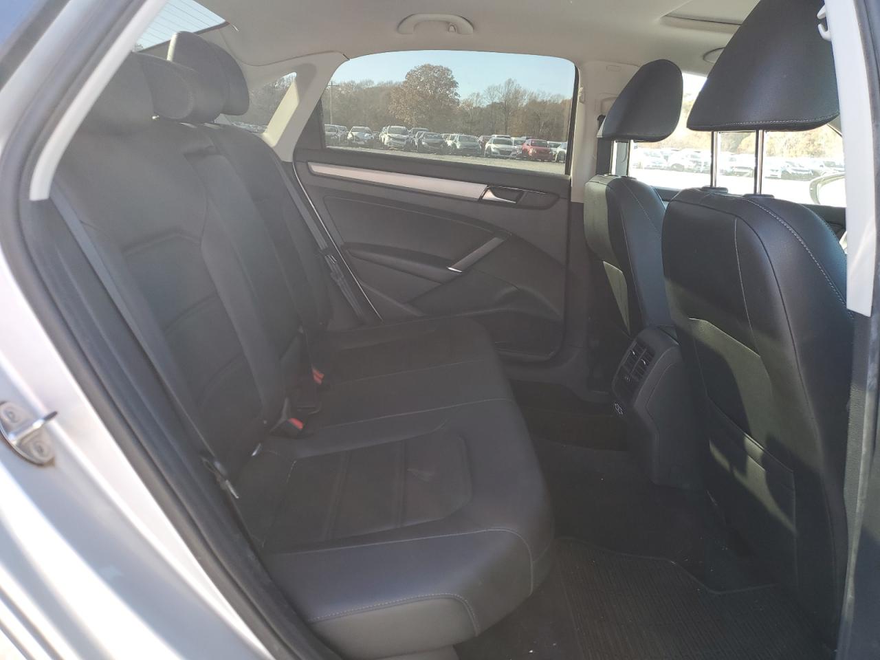 2021 VOLKSWAGEN PASSAT