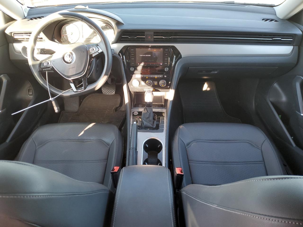 2021 VOLKSWAGEN PASSAT