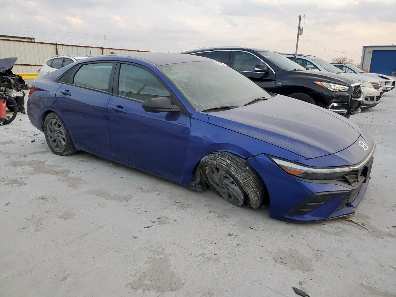 2024 HYUNDAI ELANTRA