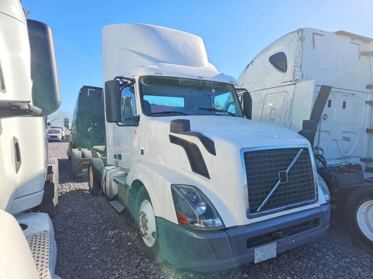 2012 VOLVO VN