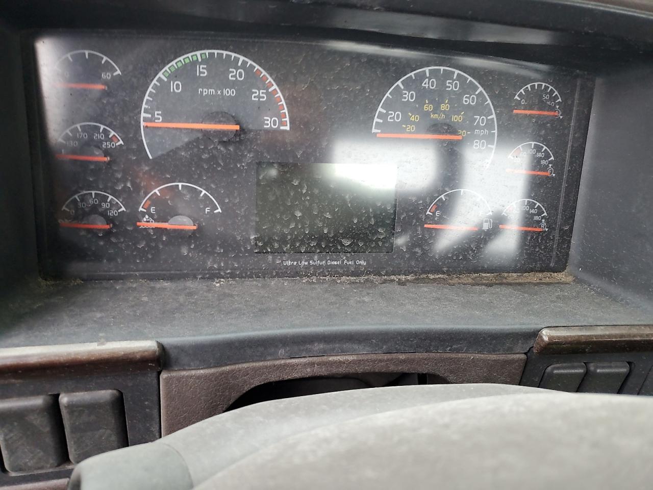 2012 VOLVO VN