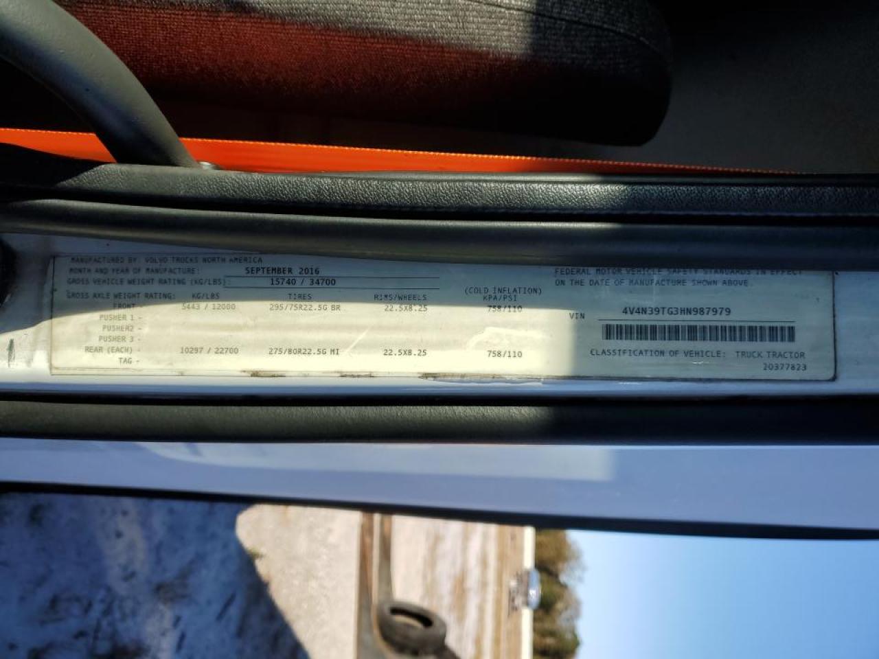 2017 VOLVO VN