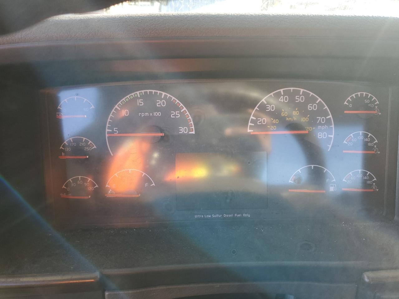 2017 VOLVO VN