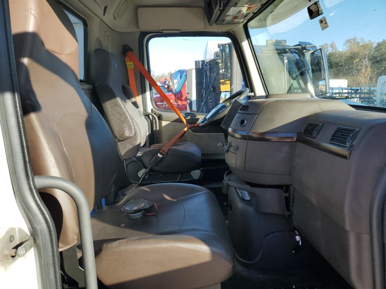 2017 VOLVO VN