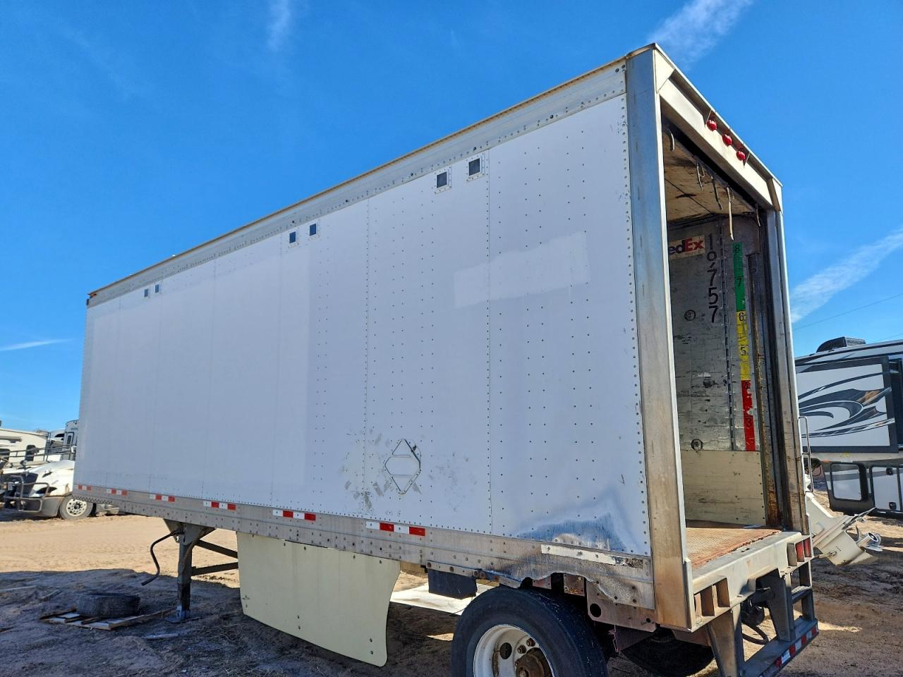 2009 GGSD DRY VAN TR