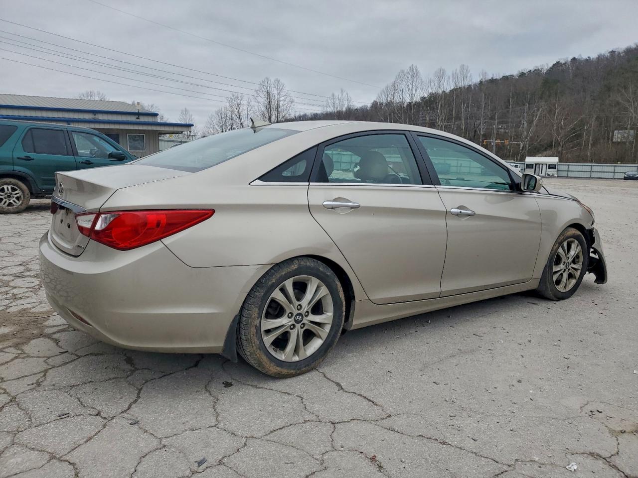 2011 HYUNDAI SONATA