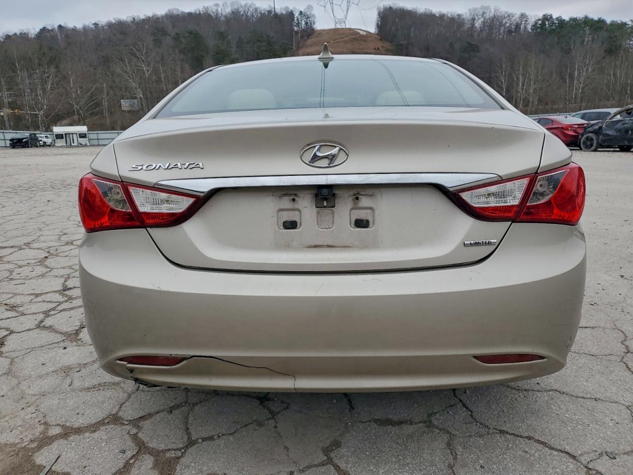 2011 HYUNDAI SONATA