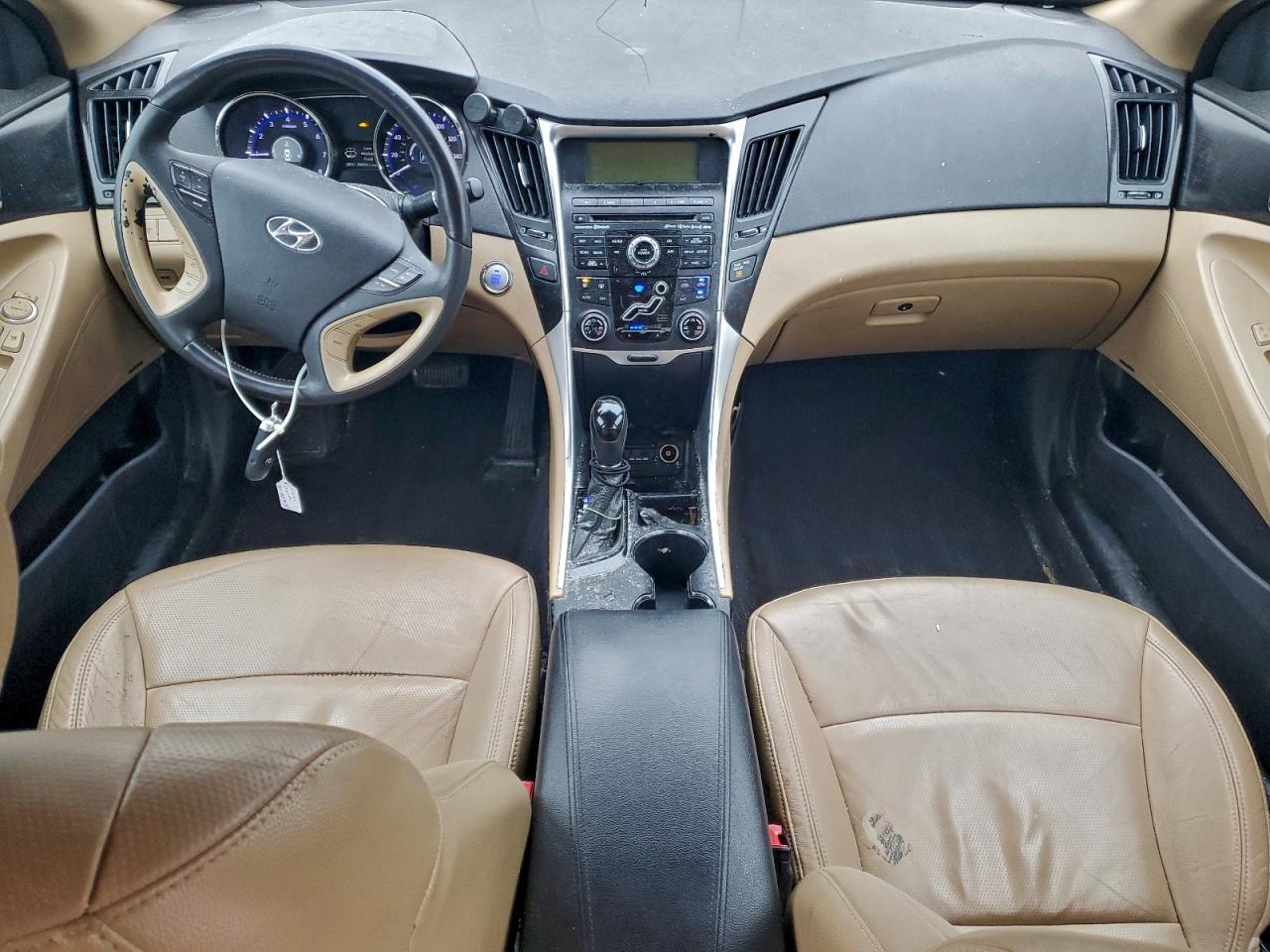 2011 HYUNDAI SONATA